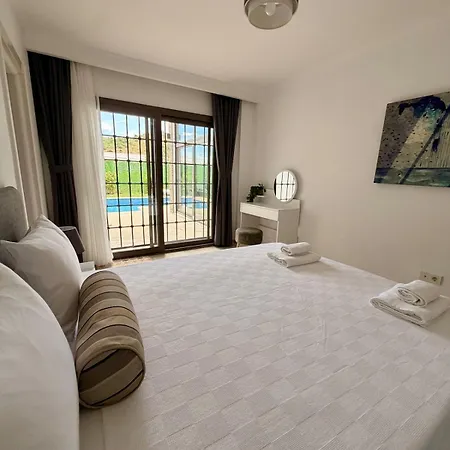 Villa Adventure 2 *